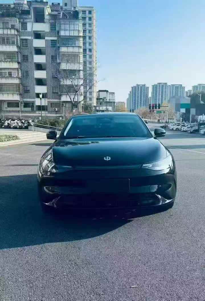 九江25年零跑汽车C011