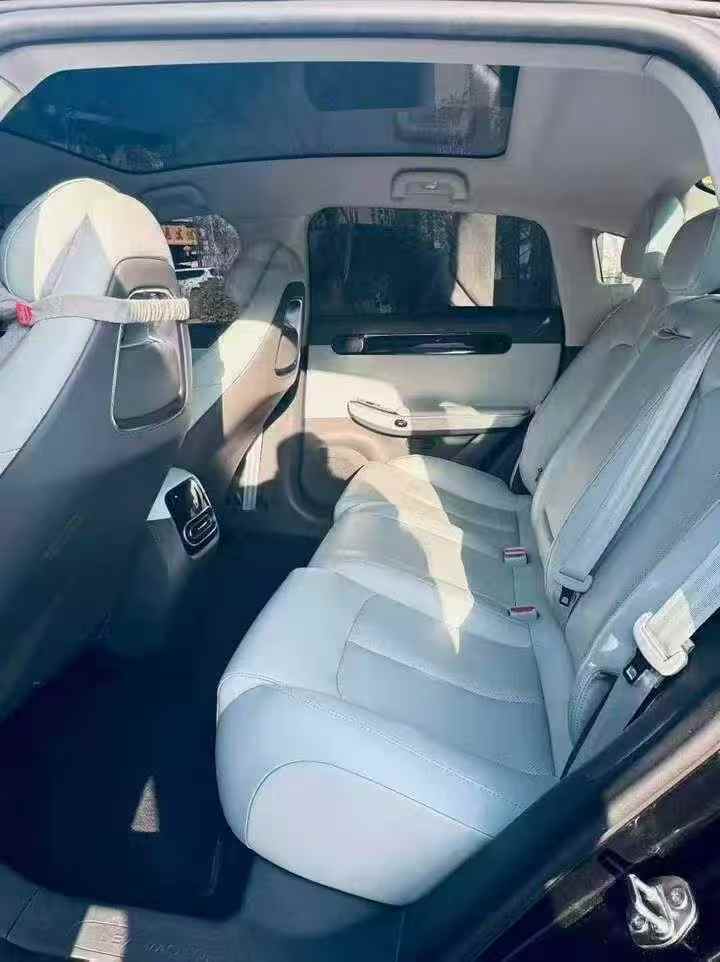 九江25年零跑汽车C014