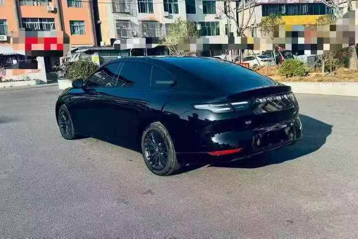 九江25年零跑汽车C017