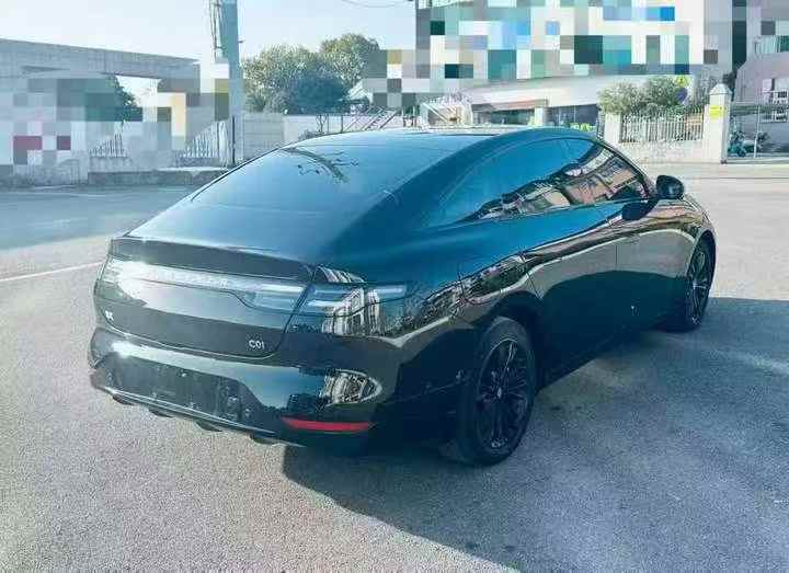 九江25年零跑汽车C018