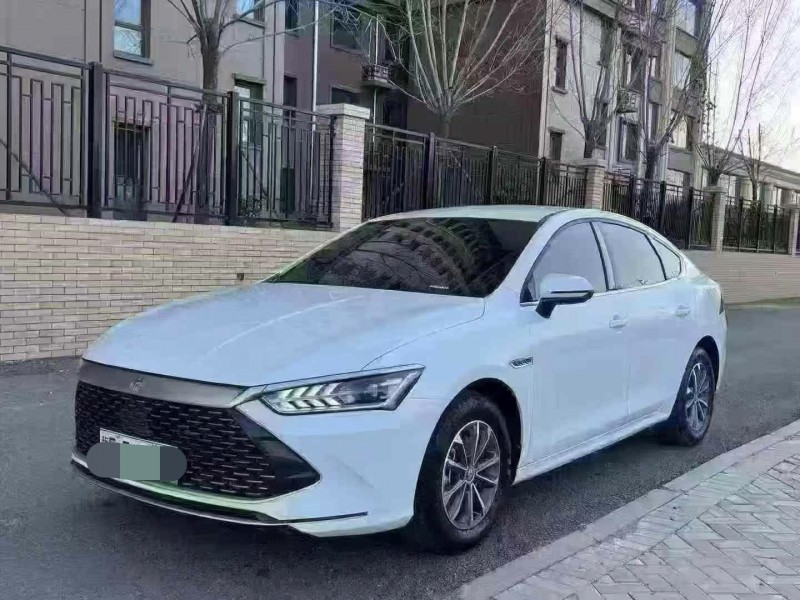 保定24年比亚迪秦2