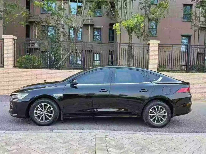 保定24年比亚迪秦8