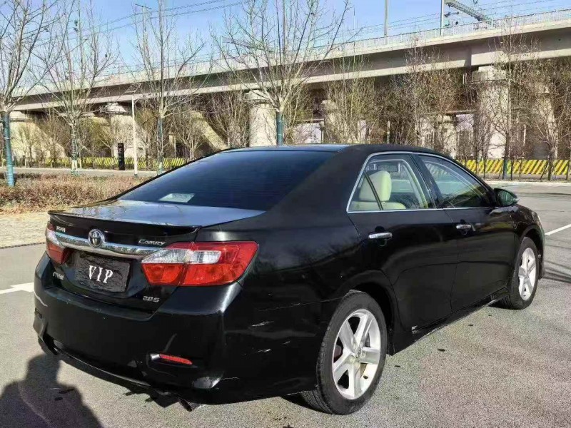 天津12年豐田凱美瑞4