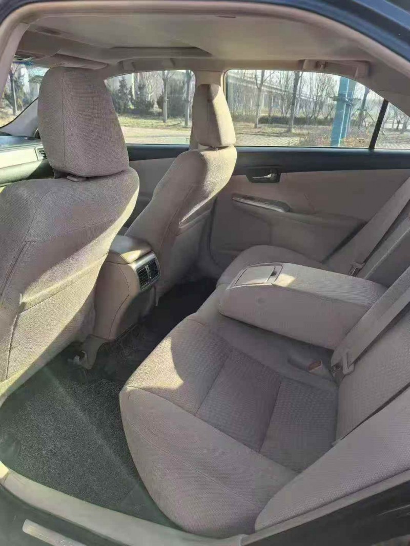 天津12年豐田凱美瑞8