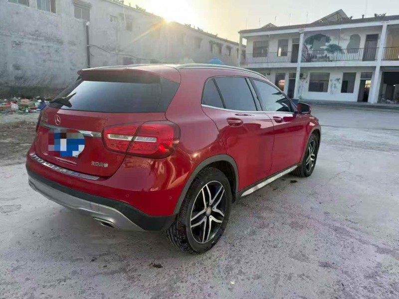 威海16年奔驰GLA6