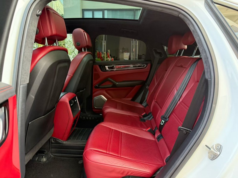 深圳21年保时捷卡宴5