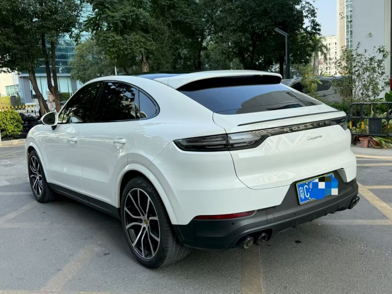 深圳21年保时捷卡宴8