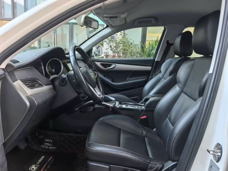 深圳19年众泰SR74