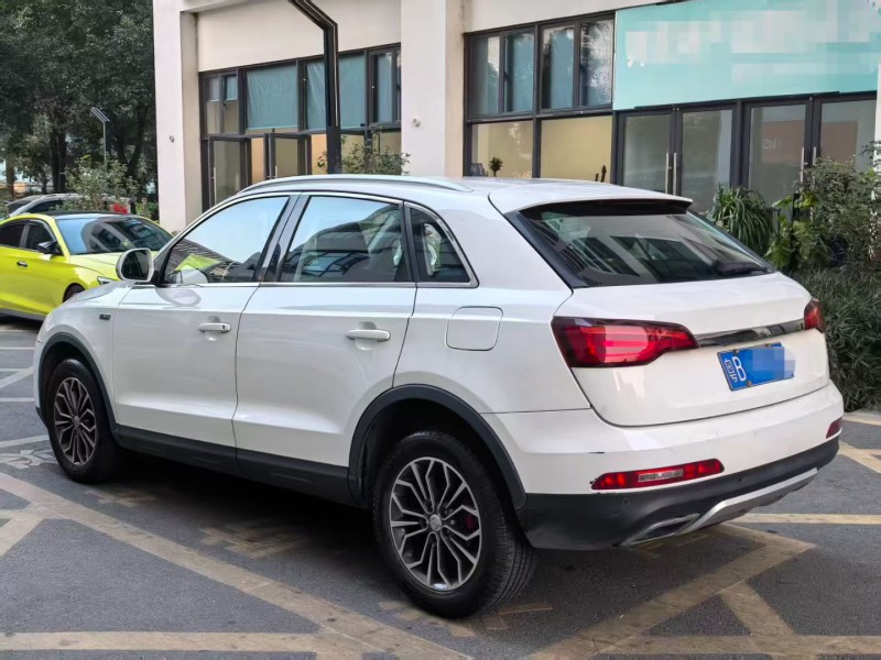 深圳19年众泰SR77