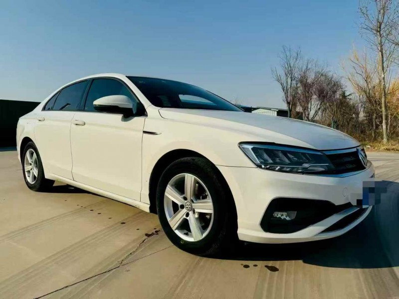 济宁22年大众凌渡2