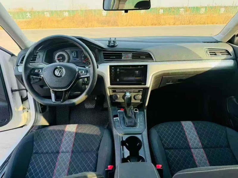 济宁22年大众凌渡5