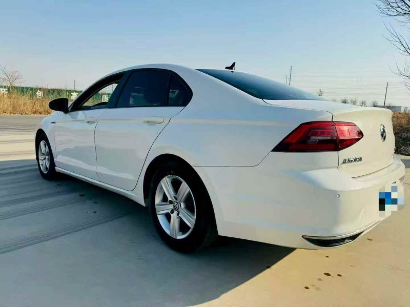 济宁22年大众凌渡6
