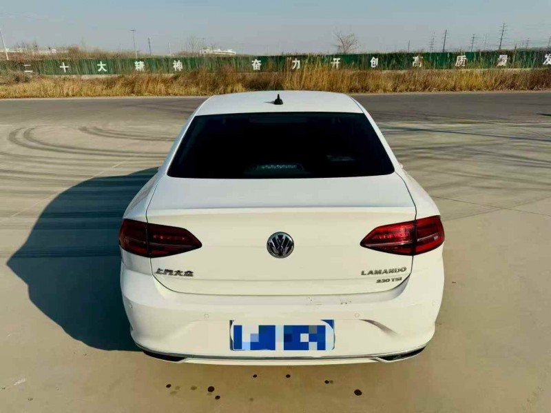 济宁22年大众凌渡8