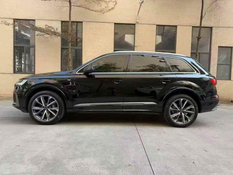 秦皇岛23年奥迪Q78