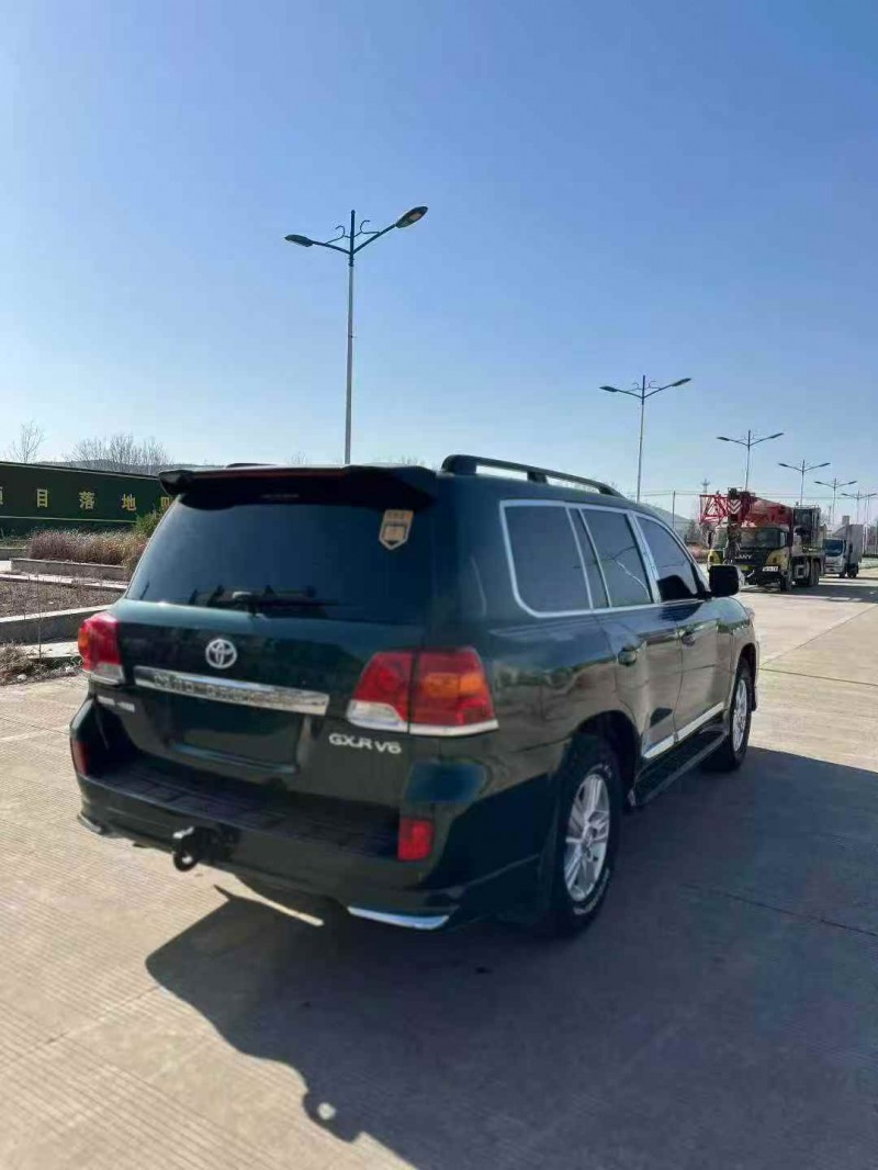 濰坊10年豐田蘭德酷路澤8