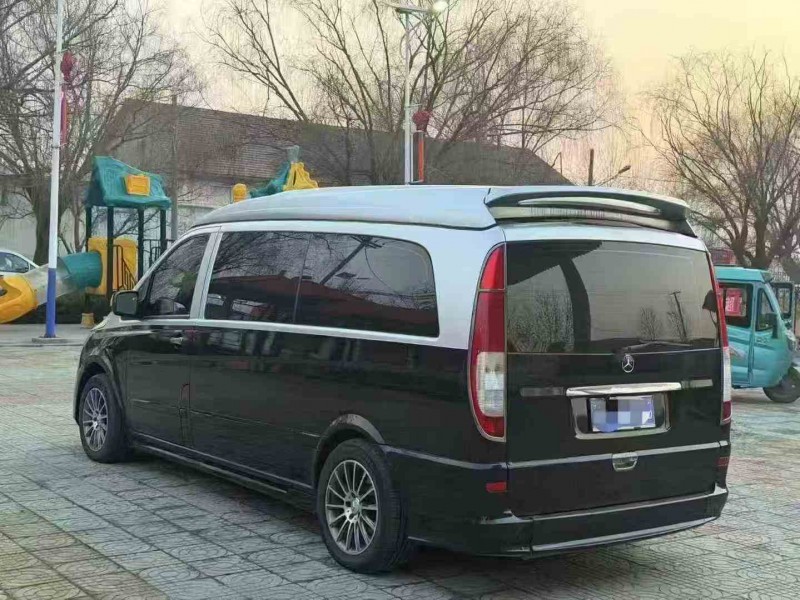 青岛14年奔驰威霆7