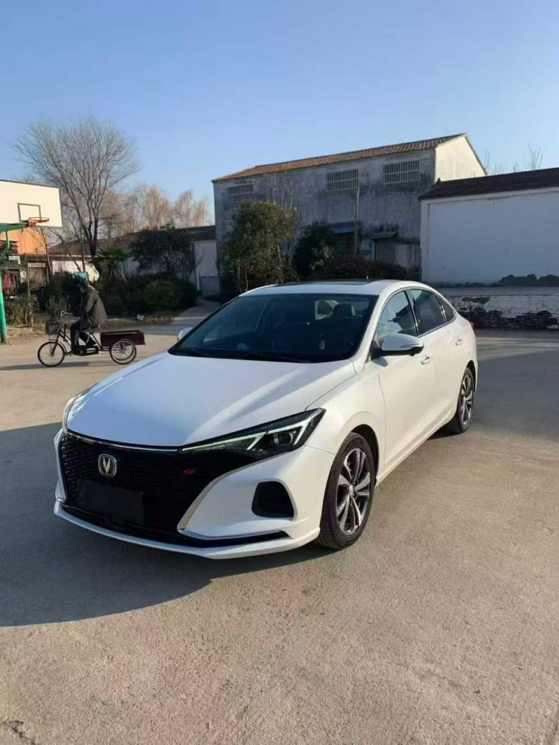 徐州20年长安汽车逸动2