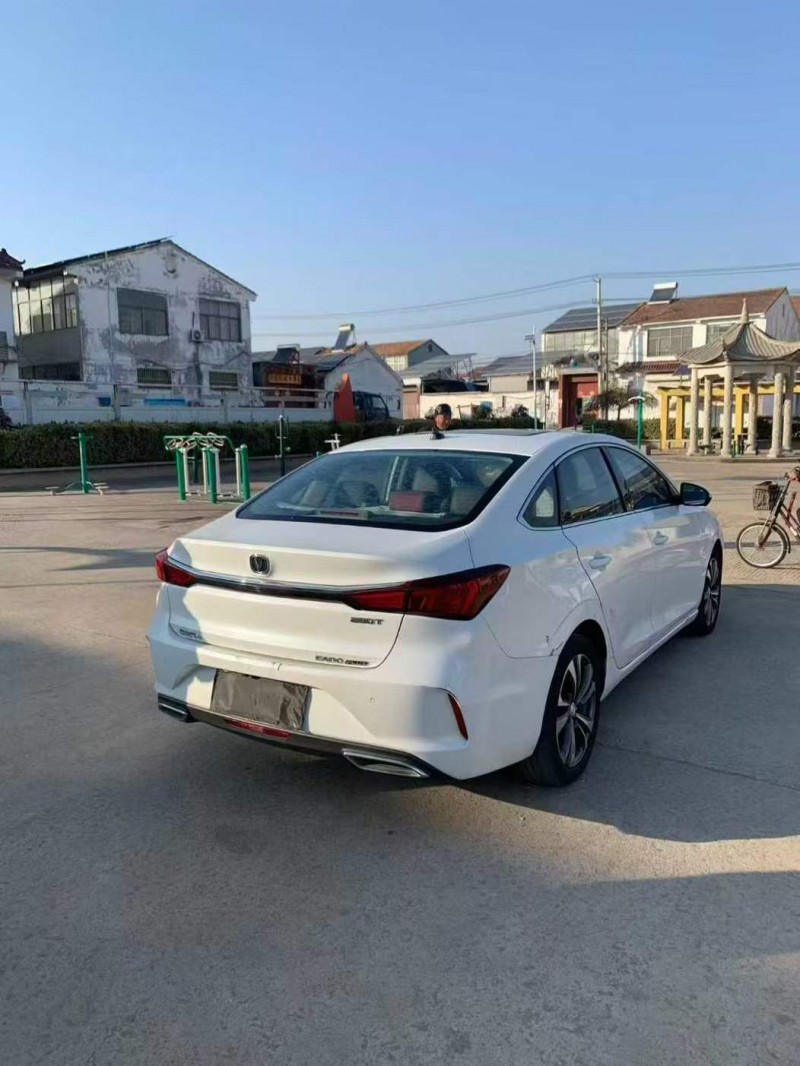 徐州20年长安汽车逸动8