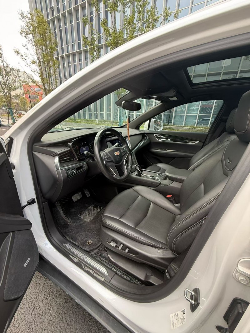 成都21年凯迪拉克XT55