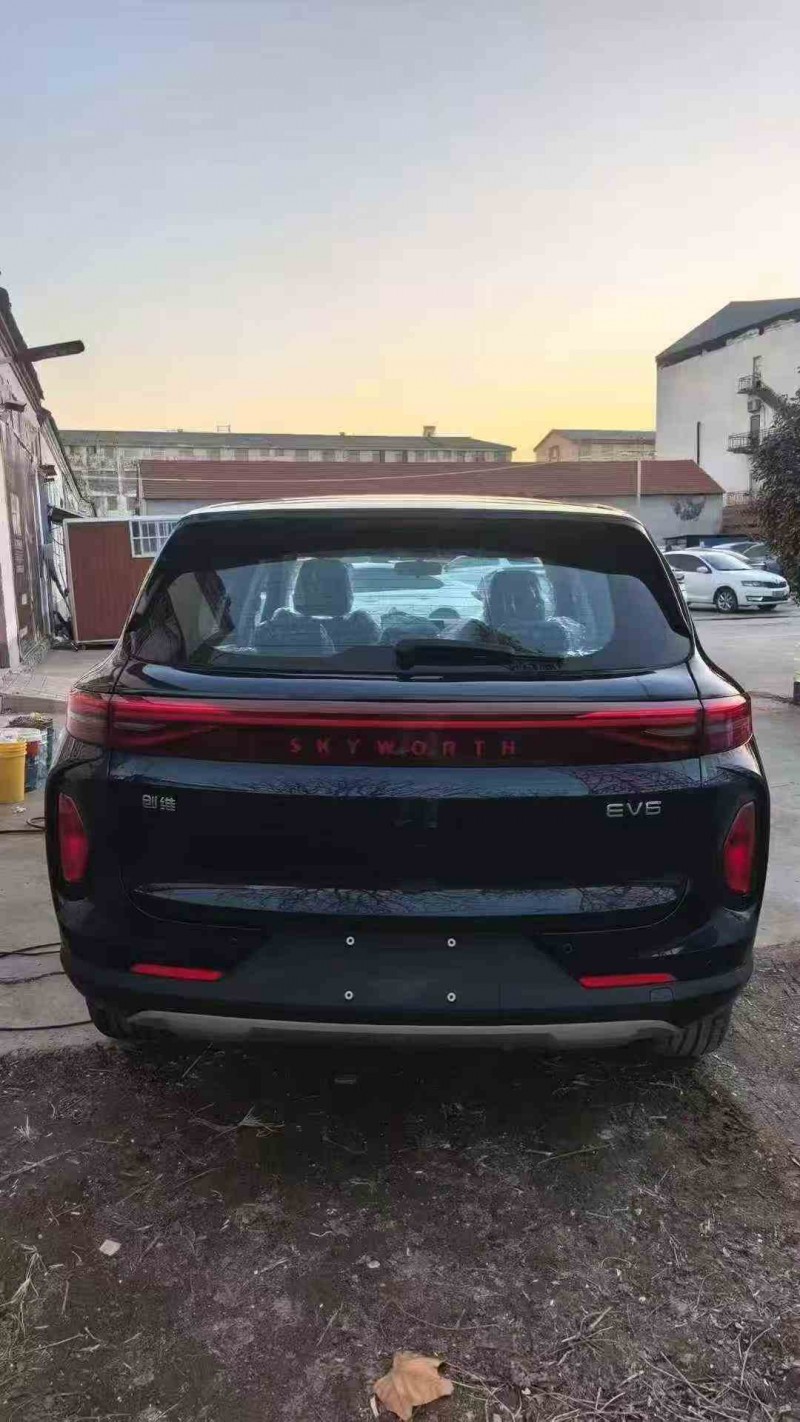 济宁25年创维EV67