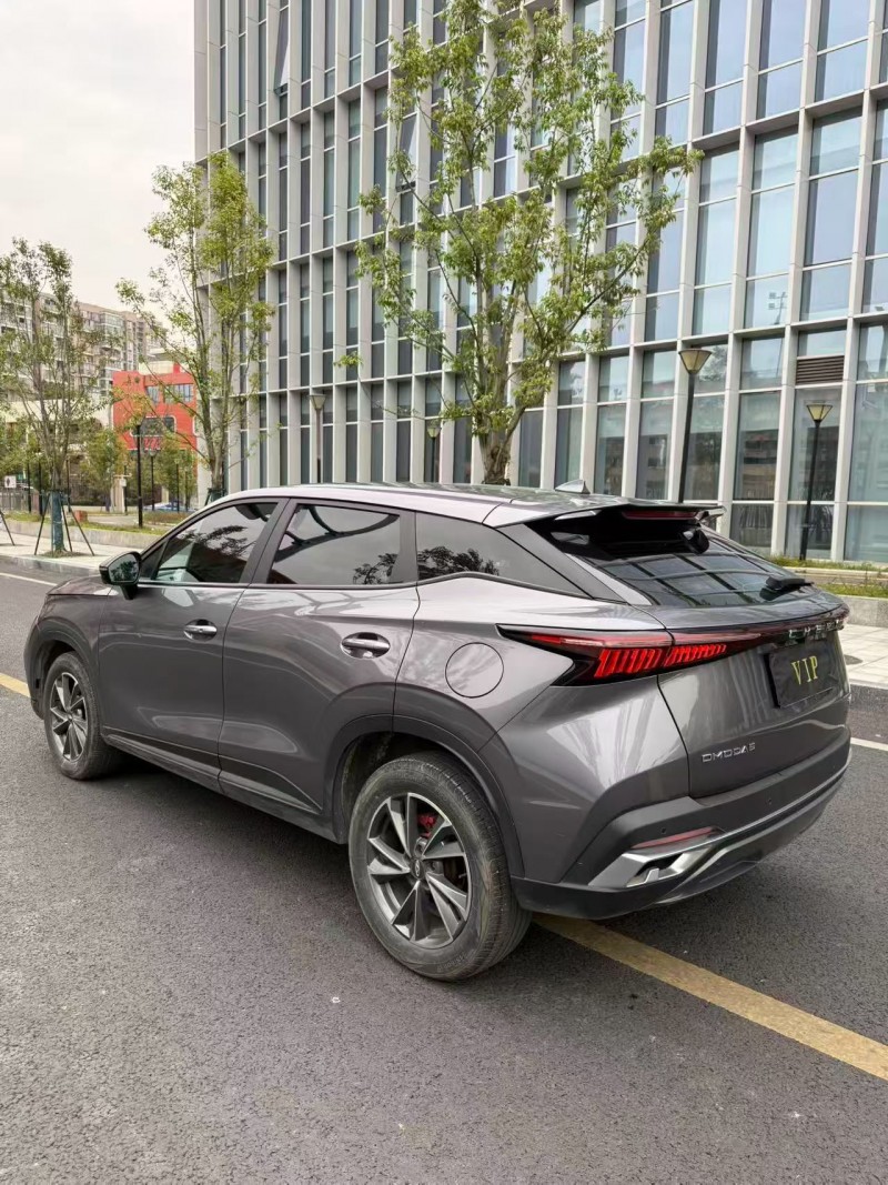 成都24年奇瑞欧萌达2