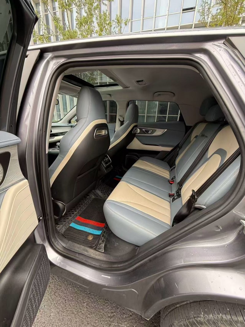 成都24年奇瑞欧萌达9