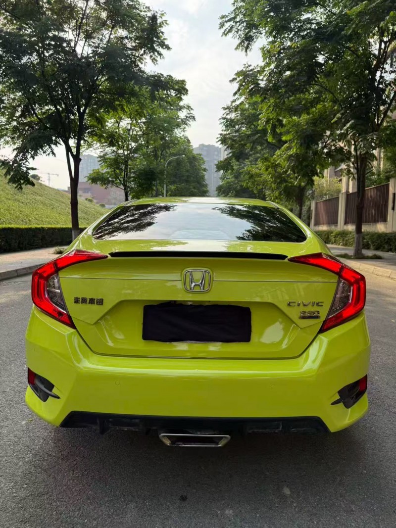 成都19年本田思域3