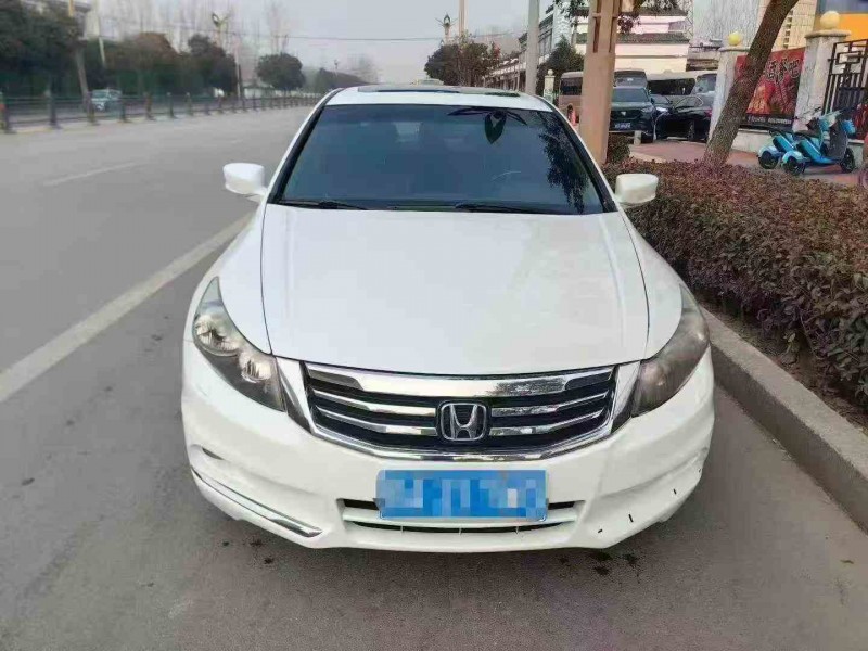 潍坊13年本田雅阁1