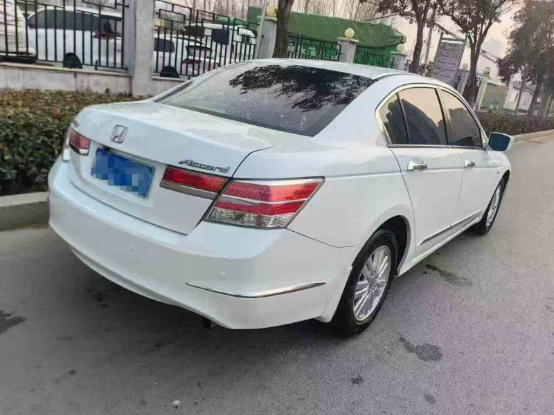 潍坊13年本田雅阁6