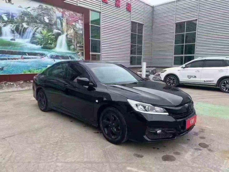 济南19年本田雅阁3