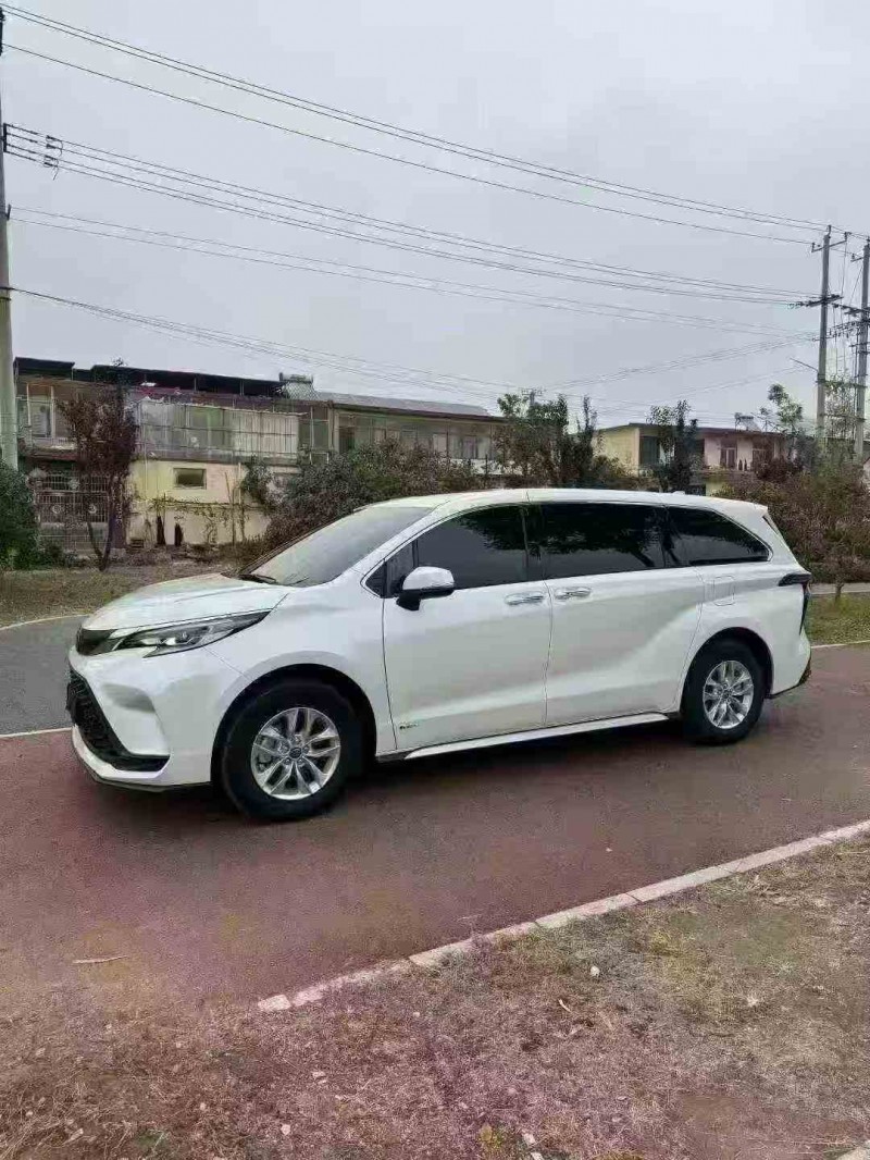 東營25年豐田格瑞維亞2