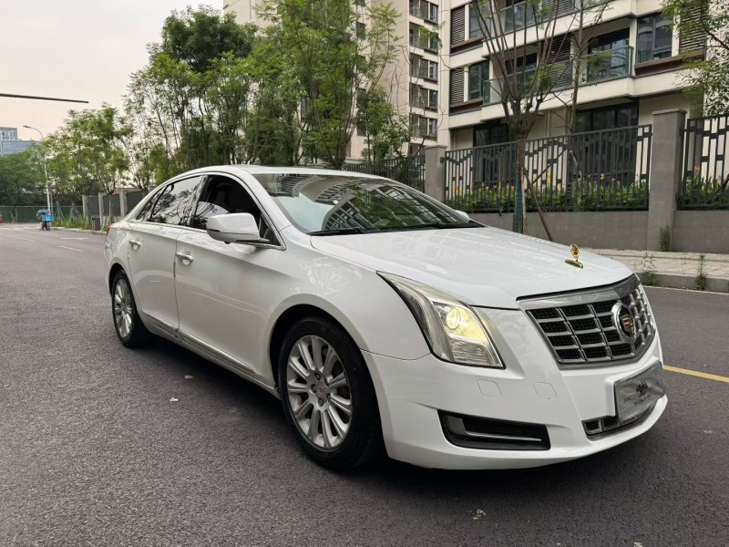 成都16年凯迪拉克XTS2