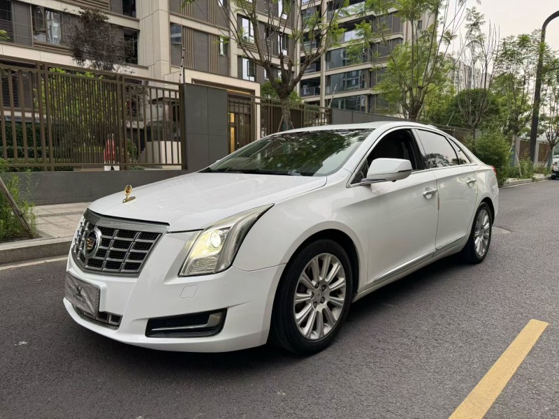 成都16年凯迪拉克XTS6