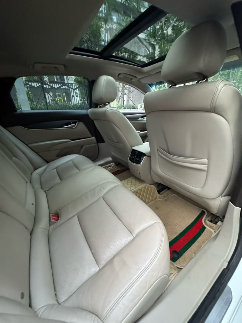 成都16年凯迪拉克XTS9