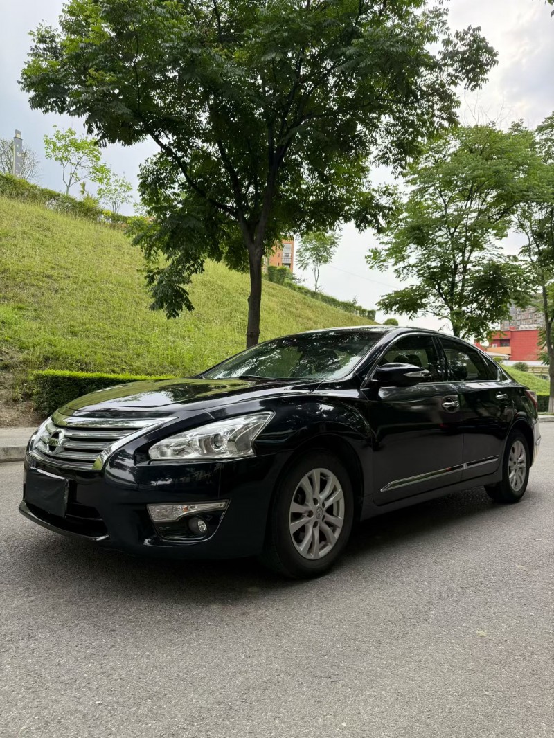 成都15年日产天籁9