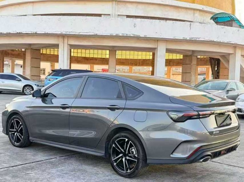 东莞25年吉利缤瑞7