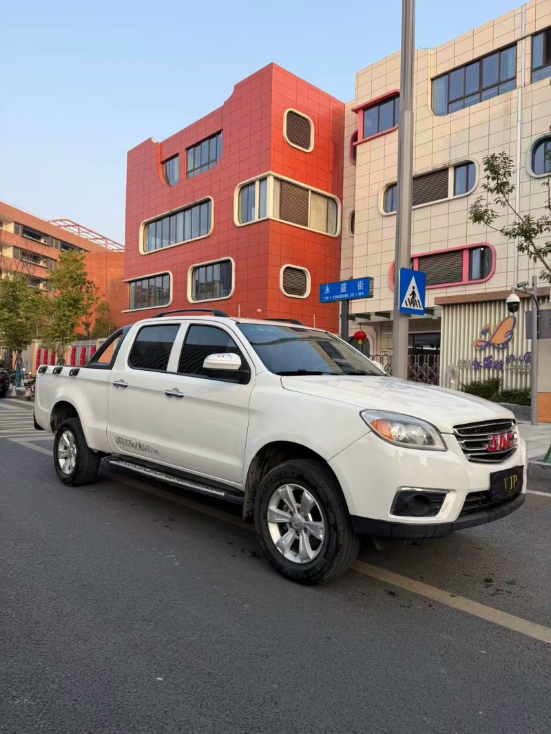 成都16年江铃驭胜2