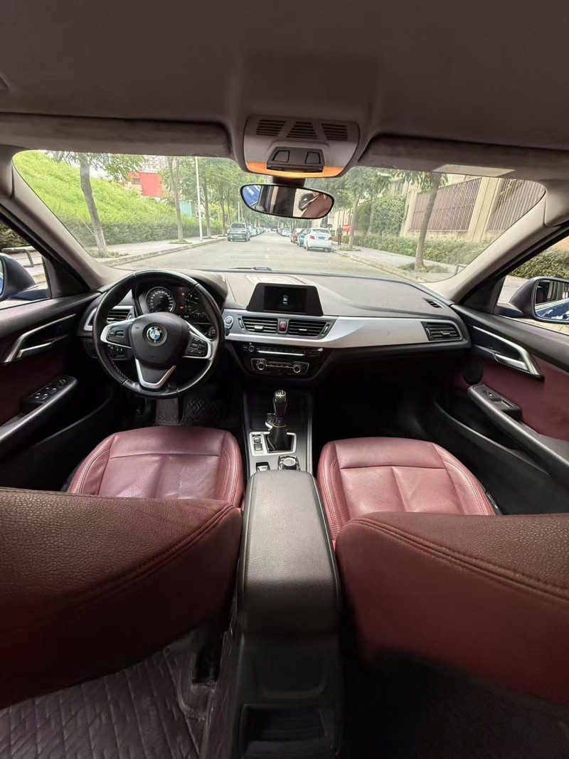 成都18年宝马1系5