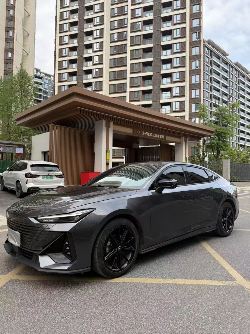 成都23年长安汽车UNI2