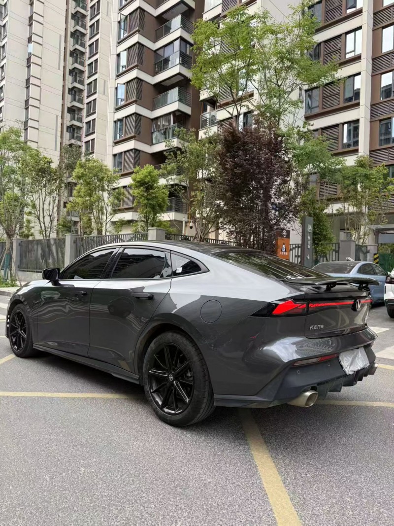 成都23年长安汽车UNI6