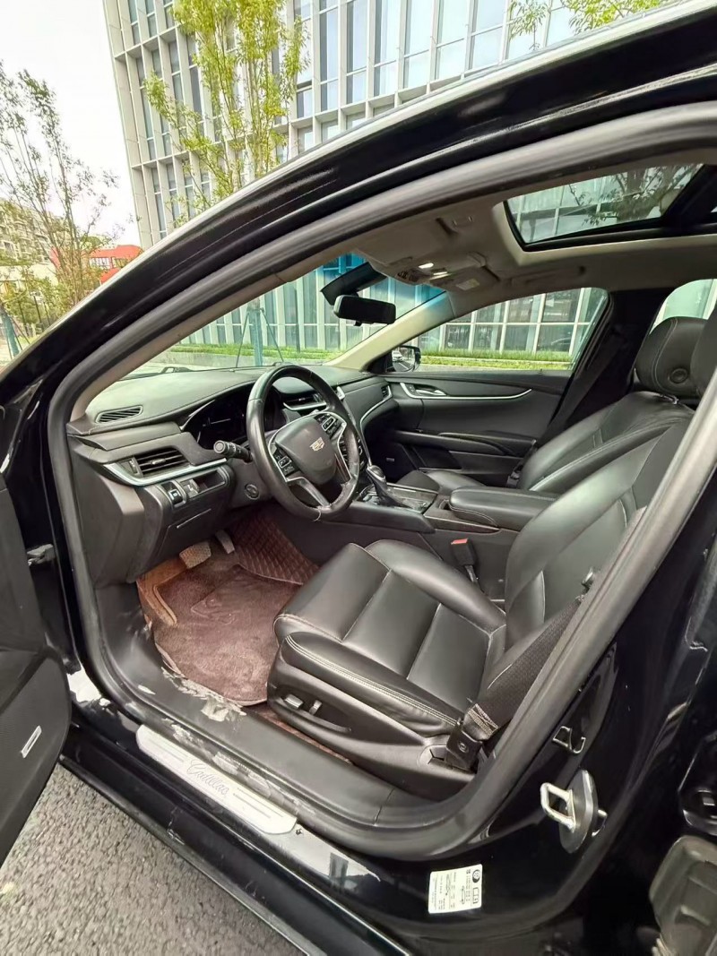 成都19年凯迪拉克XTS7