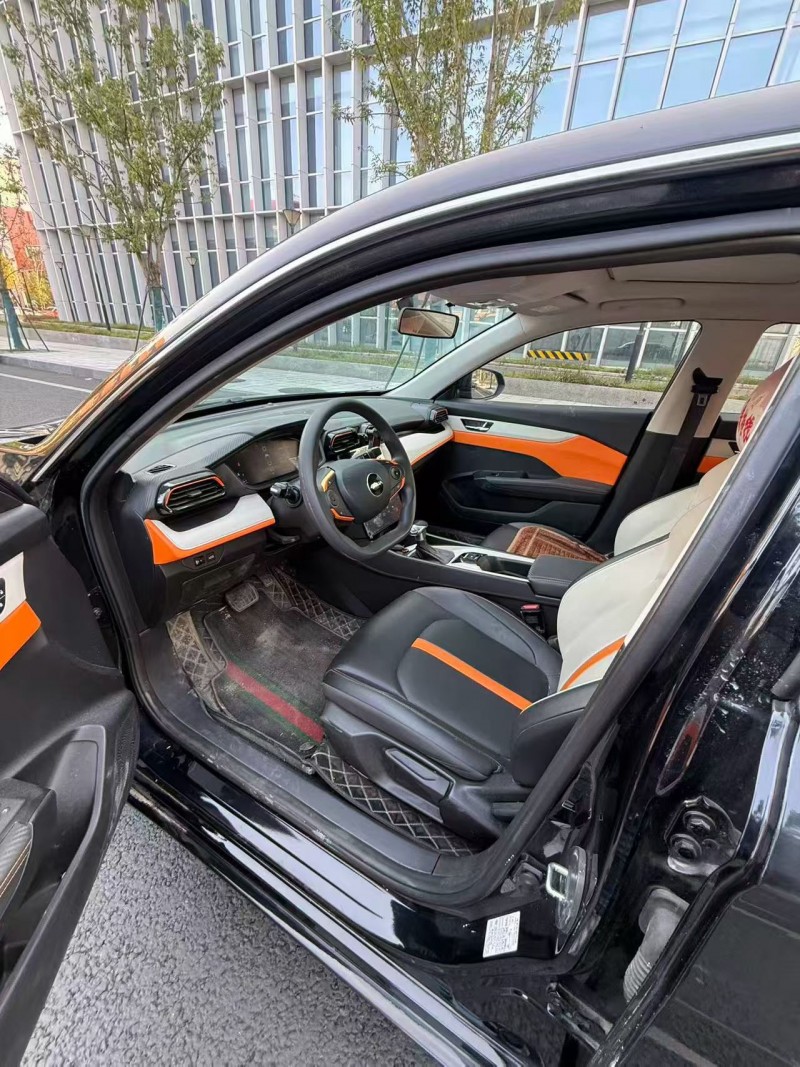 成都23年东风奕炫5