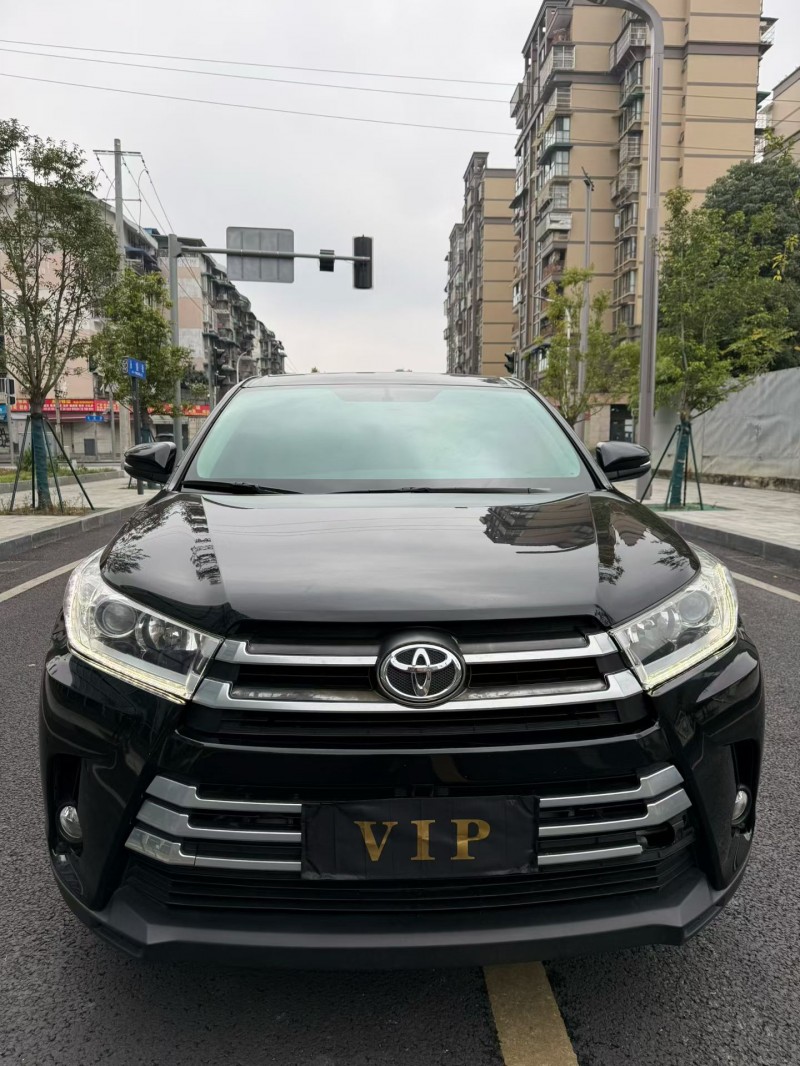 成都19年丰田汉兰达1