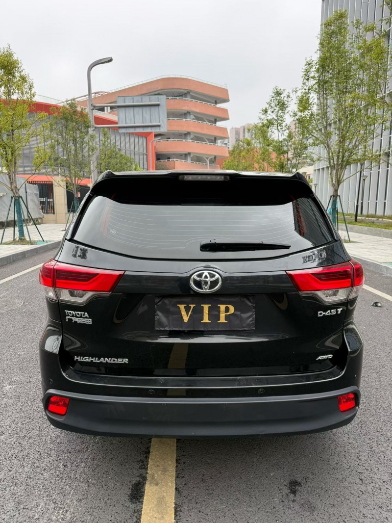 成都19年丰田汉兰达4