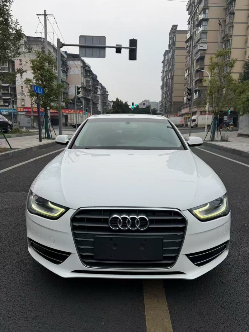 成都14年奥迪A4L1