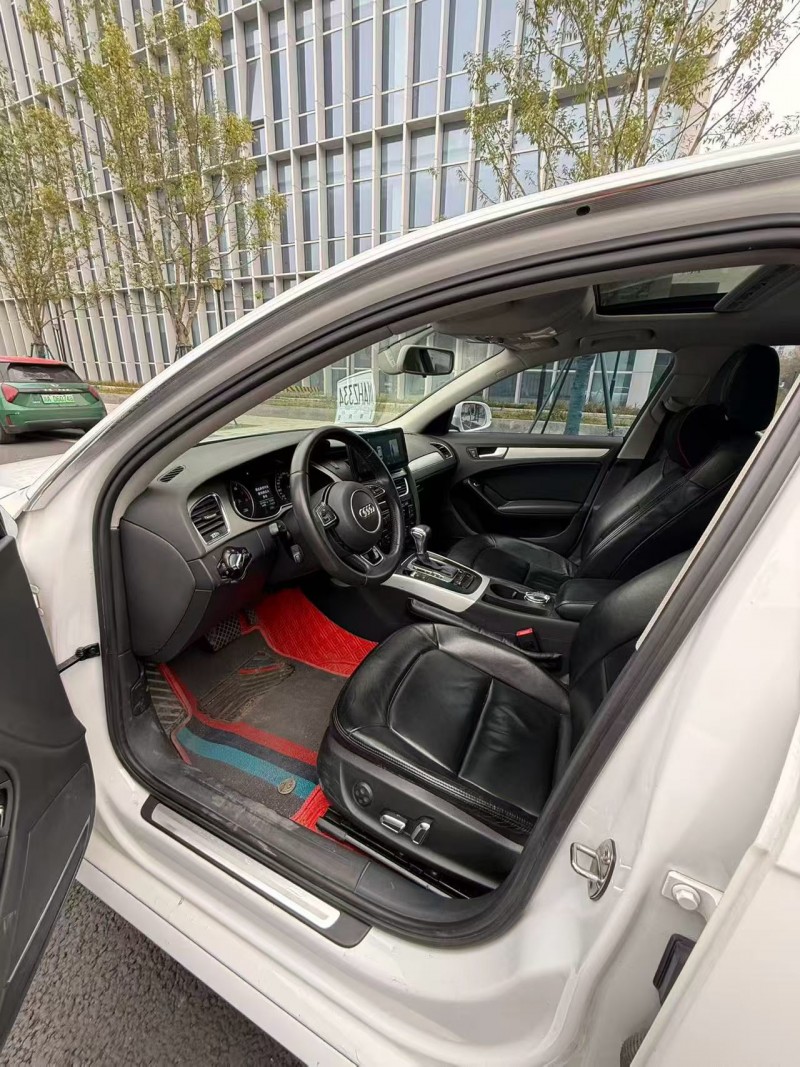 成都14年奥迪A4L8