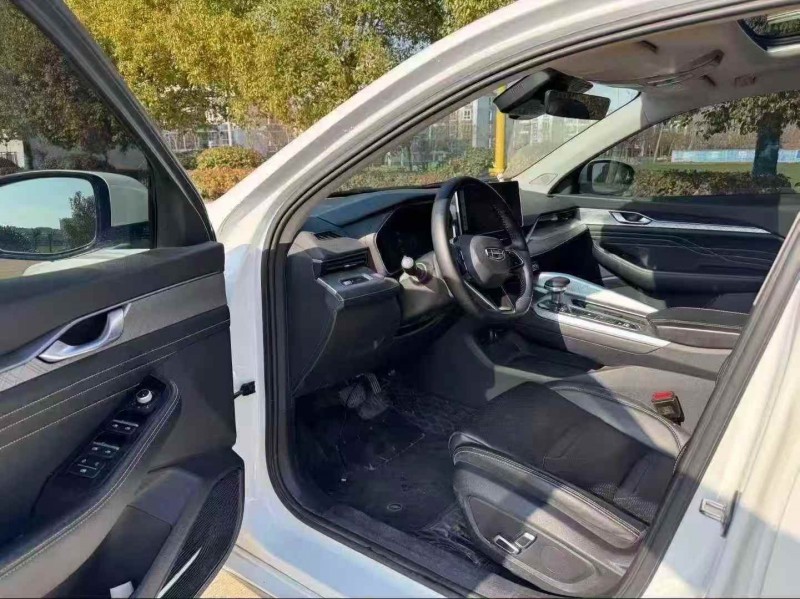 連云港22年吉利星瑞4