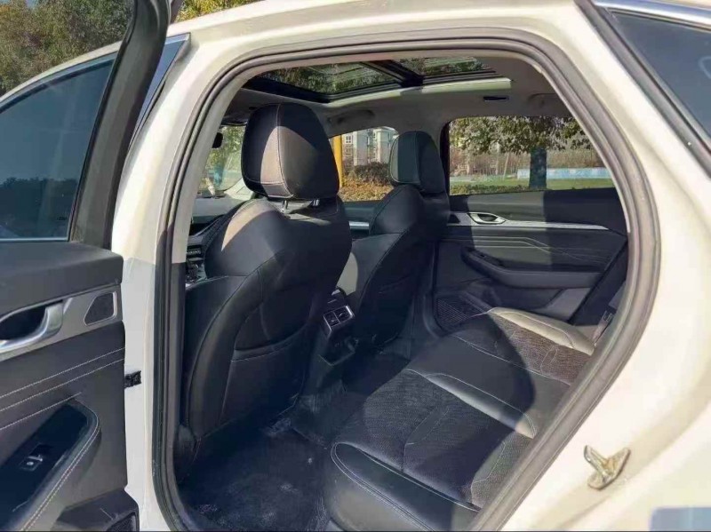 連云港22年吉利星瑞7