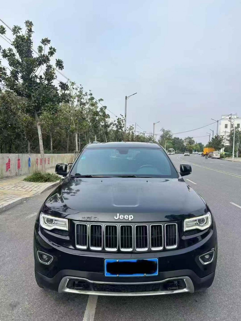 安庆17年Jeep大切诺基1