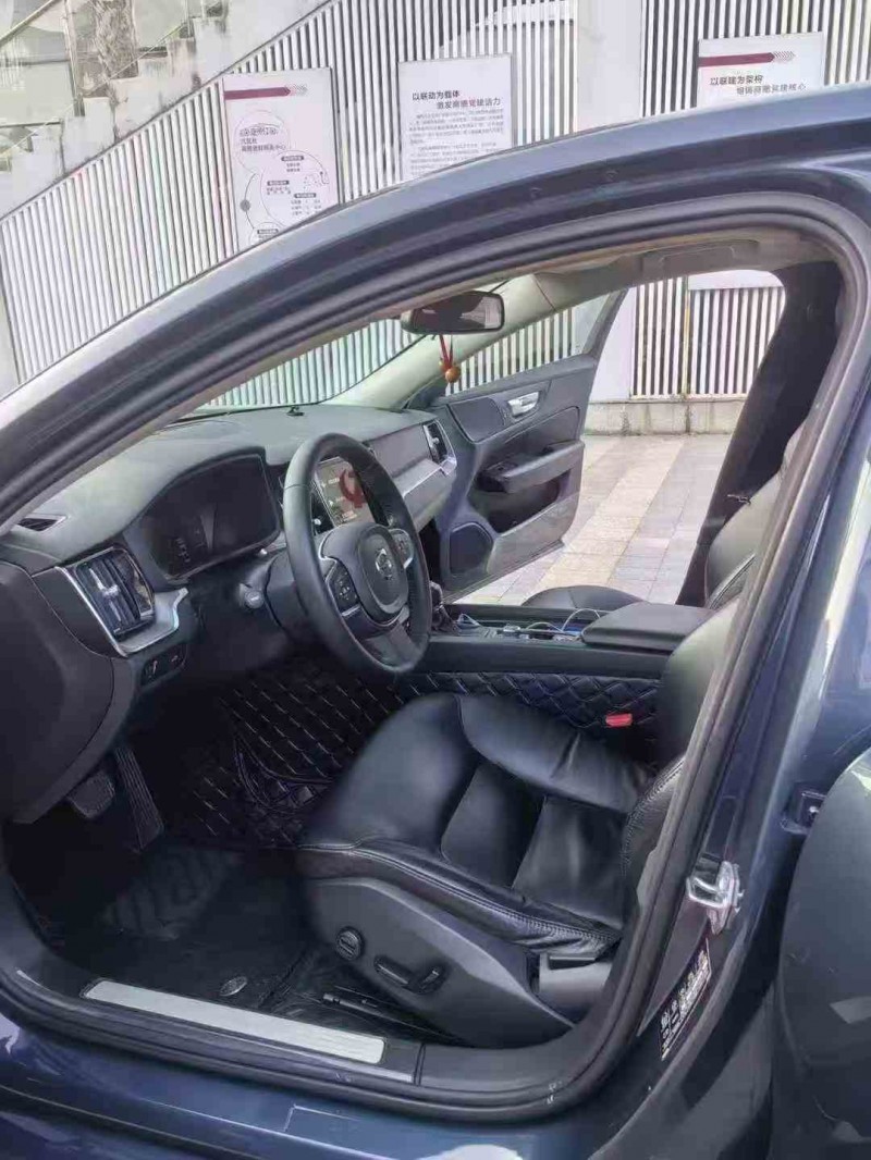 東營20年沃爾沃S60L6